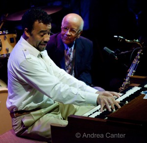 Bobby Lyle (with Irv Williams at the Dakota, 2011),  © Andrea Canter