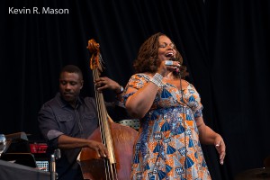 Dianne Reeves with Reginald Veal © Kevin R. Mason